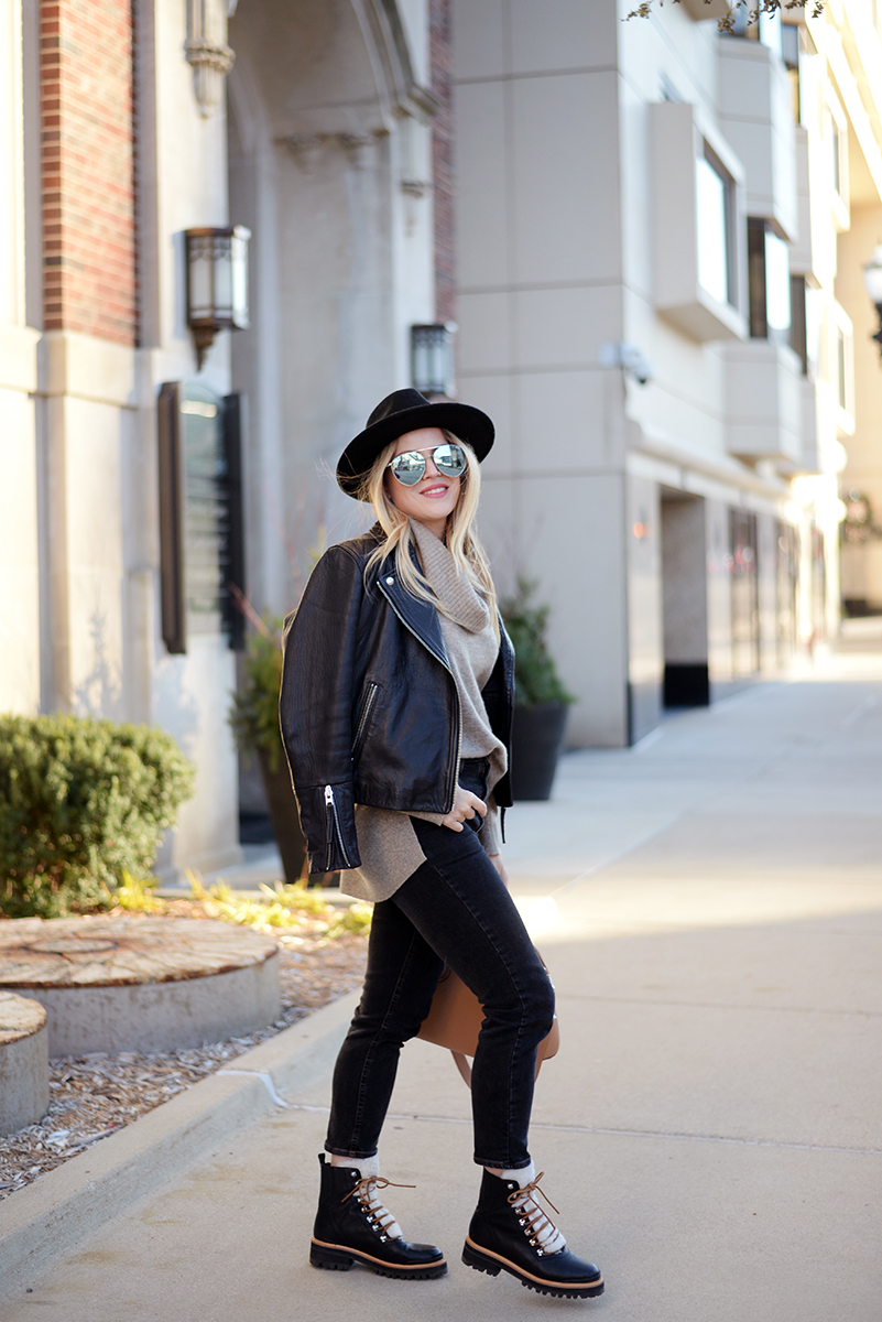 Relaxed Weekend Wear A Statement Boot Blonde Bedhead